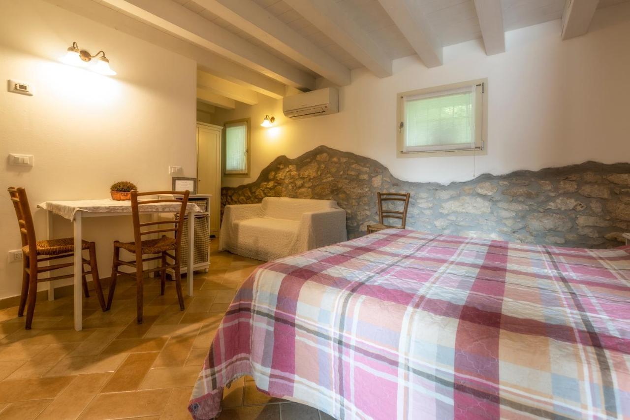 B&B Bosco Antico Monteviale Kültér fotó